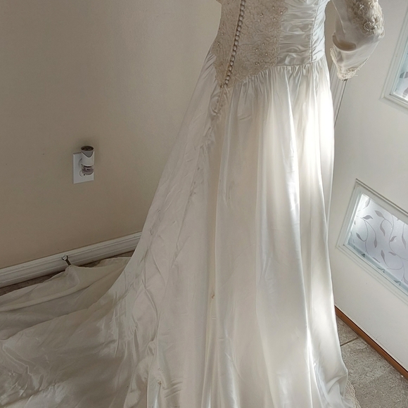 VINTAGE UNION MADE WEDDING GOWN SIZE 16 - Picture 9 of 16